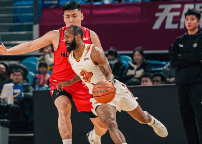 CBA官宣：33连败四川男篮注册新外援维纳莱斯 能否终结0胜魔咒