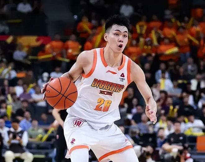 针对性防守也没用！庞峥麟狂砍31+8助攻，但队友是真菜！