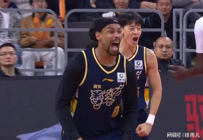 恭喜杜锋！广东最强大外援没有跑路，至少能进总决赛了！