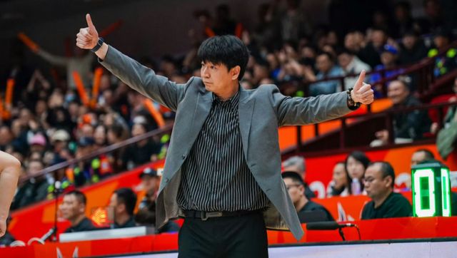 CBA最新消息！邱彪面临下课，北控男篮寻找新帅