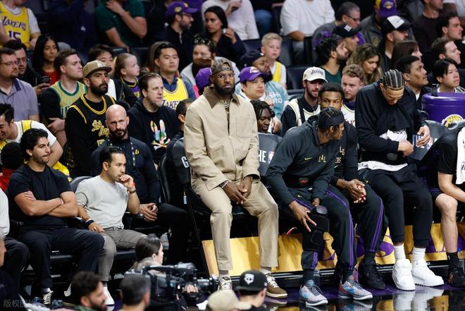 10负1胜！拿5260万顶薪，却打成球队累赘，你该重回骑士联手哈登