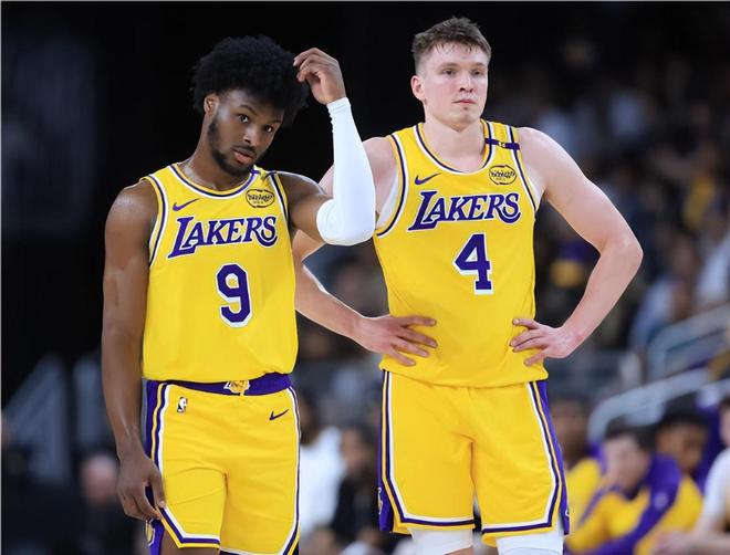 廣東名宿貝茲利加盟湖人 轟27+13+扣籃絕殺！為什么CBA混不下去？