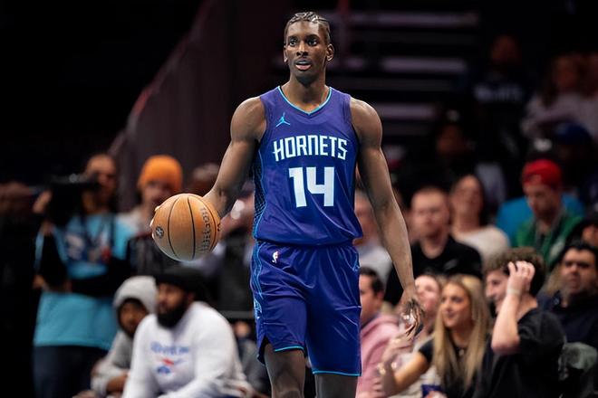 前脚刚被裁掉后脚又要召回，法国队对于前快船内线的操作不太厚道