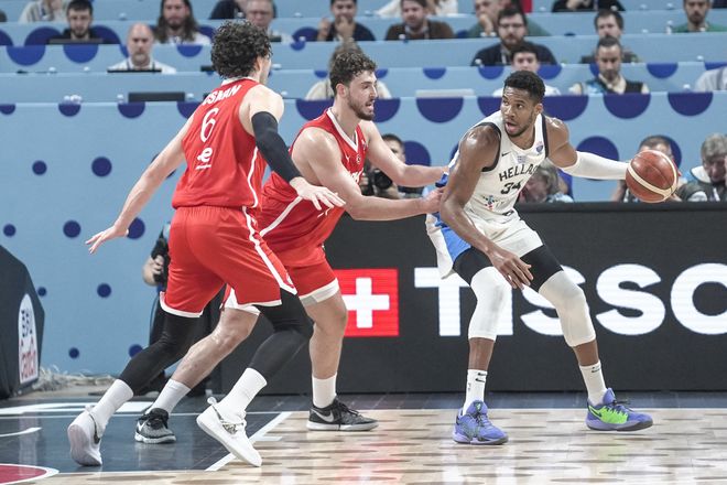 怼起来！申京质疑字母哥，后者霸气回应：比赛说话，我已赢得一切