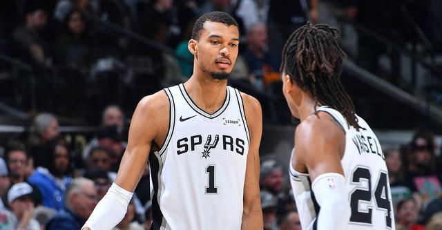 瓦塞尔：无论攻防两端 文班亚马都能贡献联盟中无人能及的表现