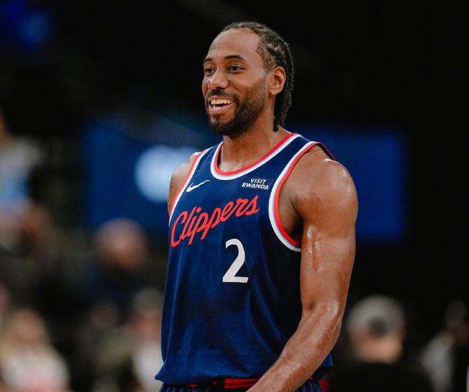 小卡28+5+3+3刷新纪录，大洛5记三分完爆特纳，快船33分大胜雄鹿