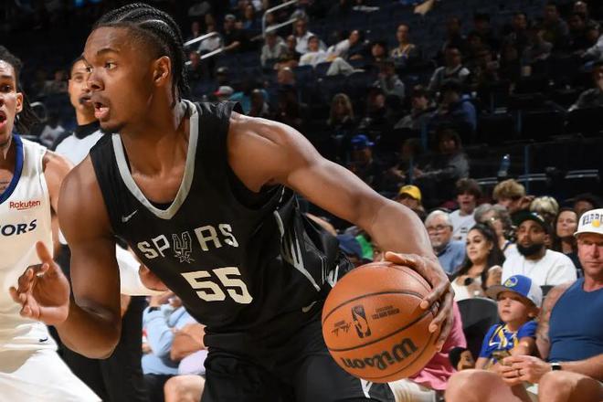 表現依然沒有明顯起色！馬刺鋒線新星這樣的狀態(tài)讓人感到擔心？