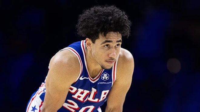 又伤了！76人官宣麦凯恩遭遇拇指韧带撕裂 有望11月底重返赛场