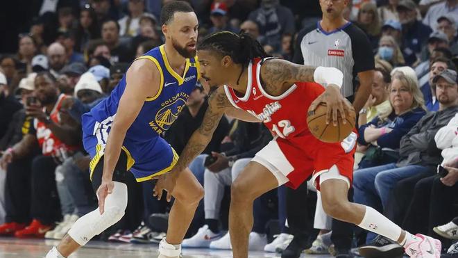 无视詹姆斯、锡安等人的天赋，库里称莫兰特是现役最有天赋的球员