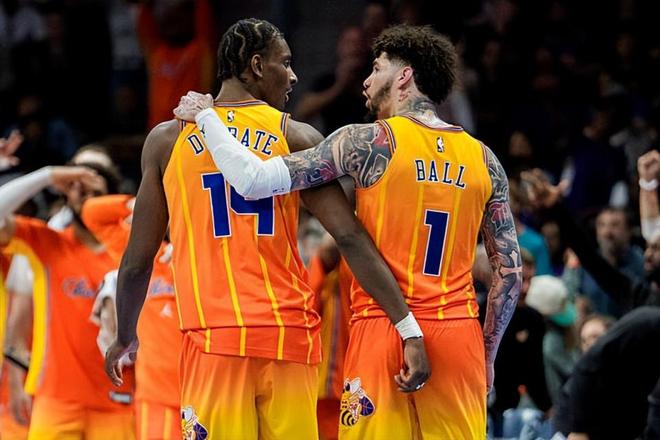 防守机动性超强！昔日快船弃将在黄蜂已经成为了顶级蓝领型内线？