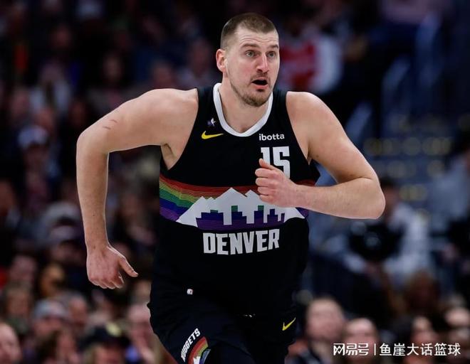 掘金大胜！约基奇8+14创纪录，探花12中3穆雷12分7罚，恩比德开心