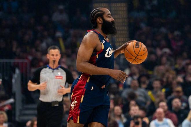 狂胜21分复仇，骑士迎4大喜讯！哈登14助7人上双+奇兵8三分轰新高