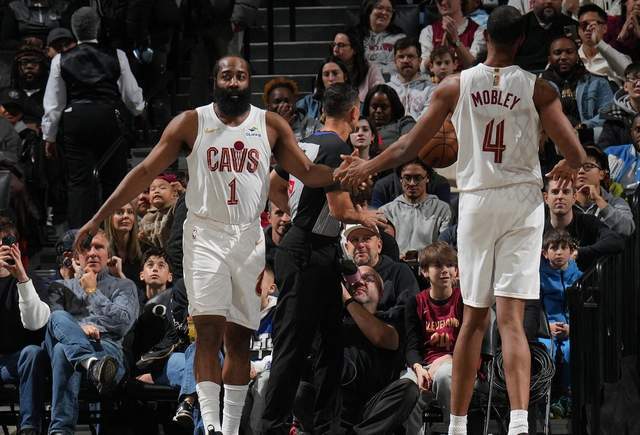 20+10+6！拥有哈登真好，米切尔说出心里话，阿特金森也等了太久