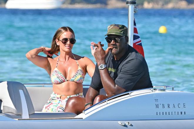 詹姆斯携子加盟勇士？继“抱团”时代后，詹姆斯或掀起NBA新篇章