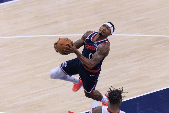 真不該賣(mài)鮑威爾！比爾賽季報(bào)銷(xiāo)，船記向哈登發(fā)出請(qǐng)求，但強(qiáng)人所難