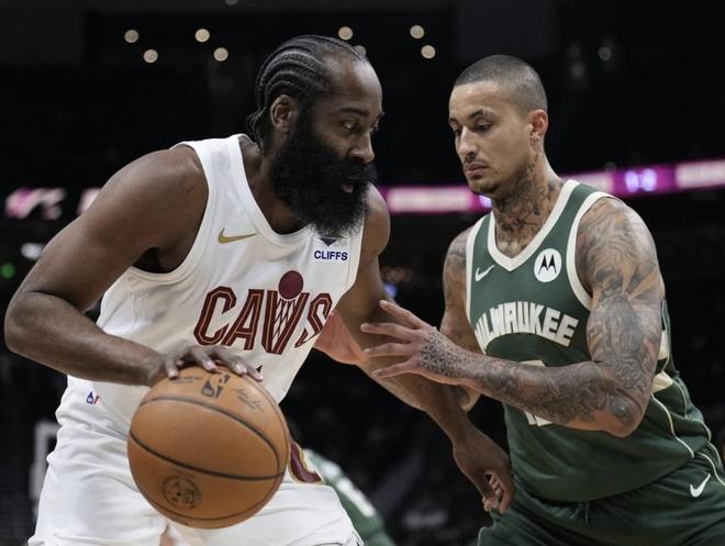 哈登：当我开始冲内线时，好事就会发生在我们球队身上