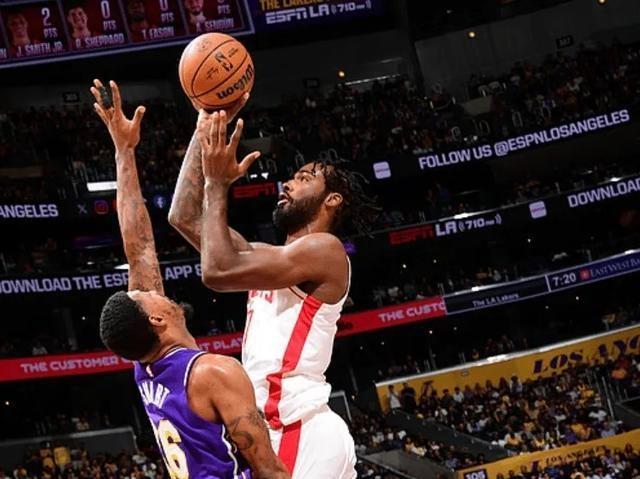 NBA季后赛首轮G5火箭99-93湖人 詹姆斯25分3板7助