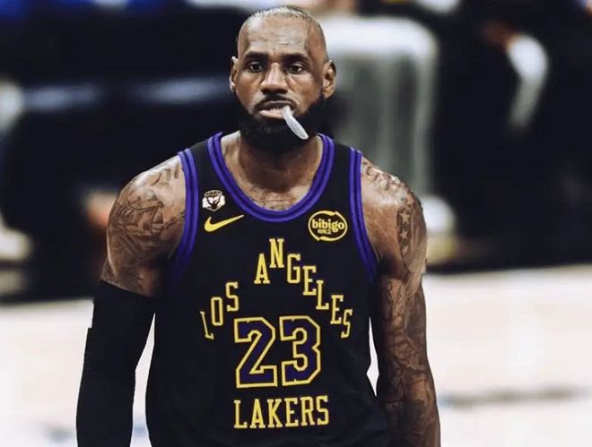 湖人0-4雷霆！老詹生涯第4次被横扫出局，NBA新王当立