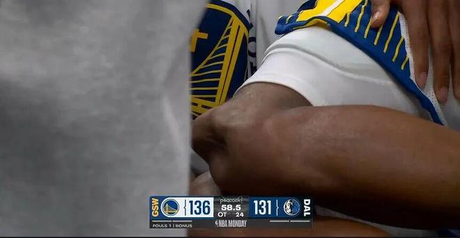 WOC！骨头突出来了！勇士太惨，全场球员都哭了…