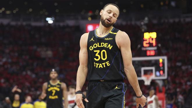 库里获得尊重，跻身美媒Bleacher Report历史百大球员榜单前十