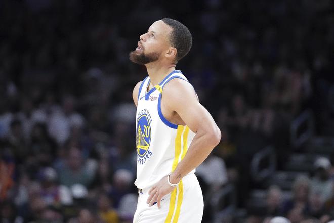 库里：我有时也会怀疑自己，但我还是想拿第五个冠军&也想继续战斗