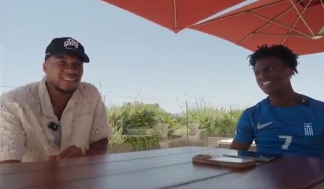 贴脸开大甲亢哥问字母哥要留在雄鹿吗：有可能让我们拭目以待