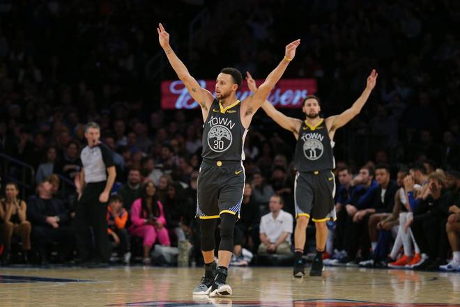 勇士将在新赛季穿回“The Town”版球衣 他们曾穿此球衣2次夺冠！