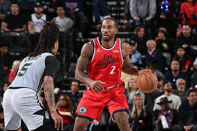 文班轮休马刺三杀快船豪取11连胜 小卡24+6+5连53战20+