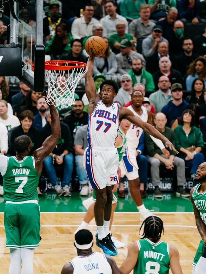 從2400人小島打進(jìn)NBA，他才真是“上喬下科”？