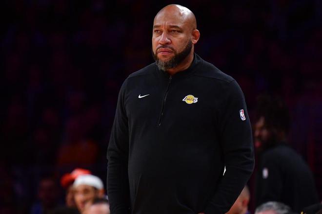 就怕人作比较！哈姆率湖人进西决和夺NBA杯冠军！雷迪克首轮出局