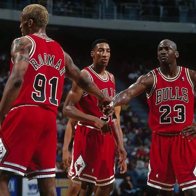 如果歷年NBA王牌球隊(duì)終極大比拼，哪支隊(duì)伍實(shí)力更強(qiáng)