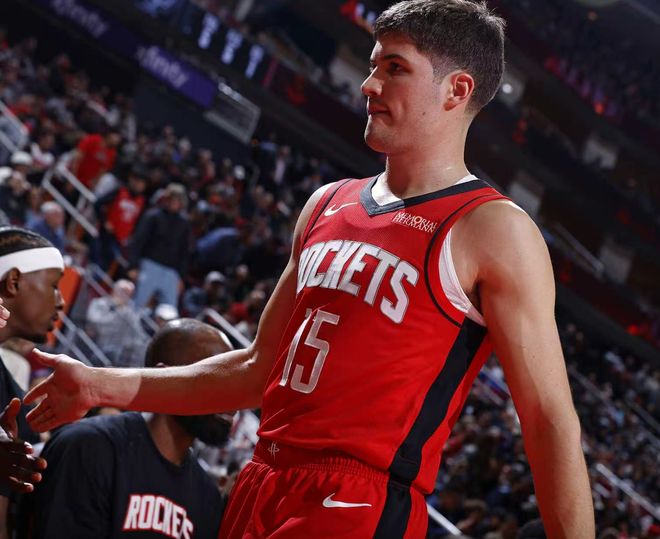 火箭逆转马刺三连胜！谢泼德末节12分成奇兵 申京20+13+9决胜一投