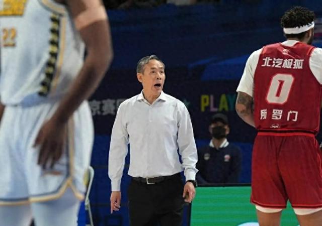 人物 | 許利民跟隊(duì)員一起“成長(zhǎng)” 相信北京男籃一定能奪冠