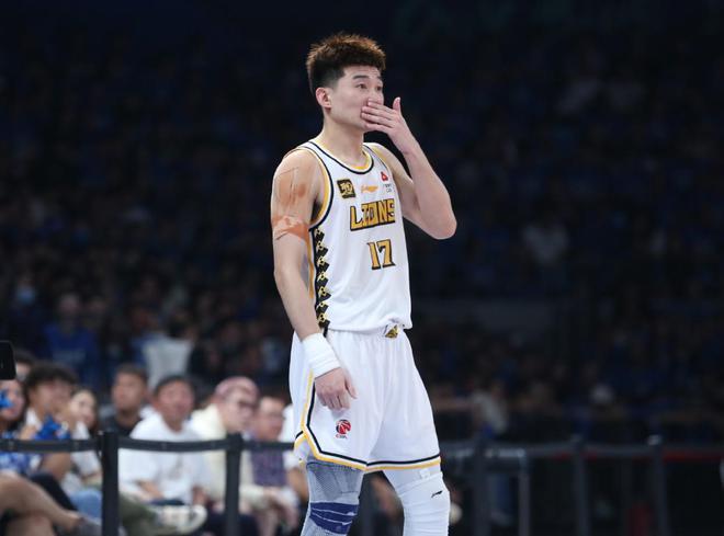 孙铭徽：G5踢球是情绪崩溃了，谁也怪不了就是自己没做好
