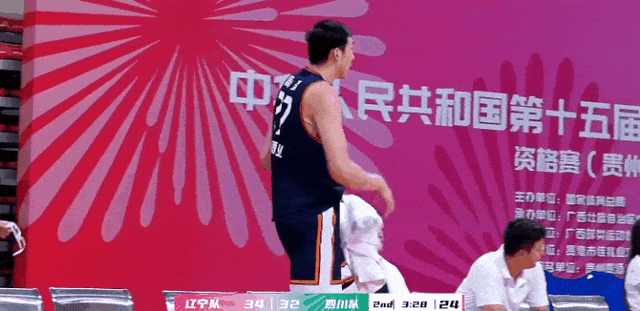 周琦回應(yīng)全運(yùn)被驅(qū)逐：吹罰爭議是比賽一部分，應(yīng)更加冷靜處理