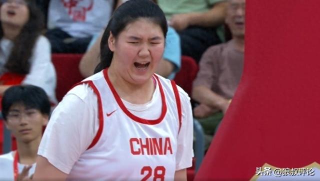张子宇出战亚洲杯引热议！媒体人：难道要一个18岁的孩子保冠军？