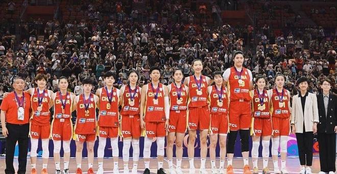 女籃眾將發(fā)文告別!4朝元老有意宣退，女籃人才 “紅利時(shí)代” 落幕