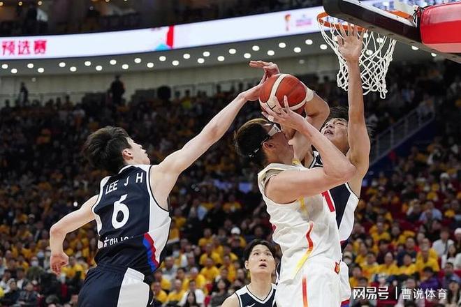 中國男籃輸球郭士強用人被質(zhì)疑！球迷杜峰帶著廣東隊也不會這么慘