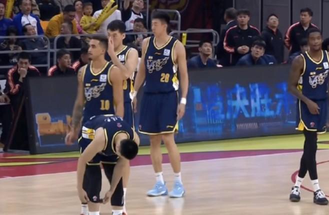 主场40分惨败上海，广东宏远创队史第三大输球分差