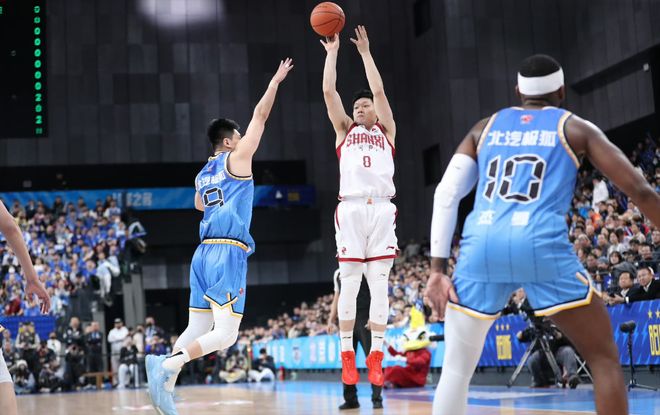 临危受命！张宁末节8分忘我怒吼，媒体人：伤没好利索主动请缨