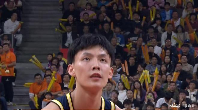 两连败后！广东队变阵，杜锋召回张文逸，挤走徐杰，取代陈家政！