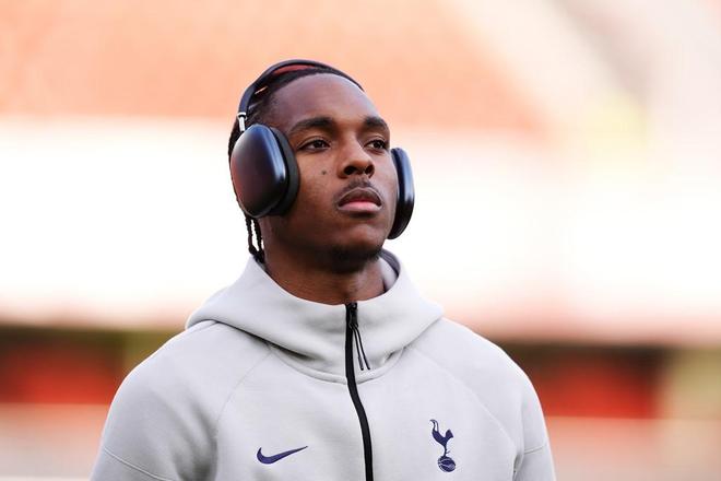 天空：尽管特尔对目前处境不满，但热刺冬窗不会让他离队