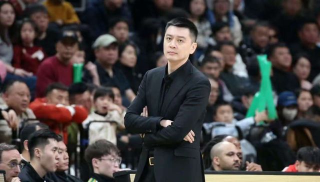 辽宁男篮VS山东！杨鸣拒绝输球，争议外援回归，央视直播