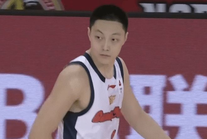 广东客场21分大胜吉林 奎因42+7+8姜伟泽27分