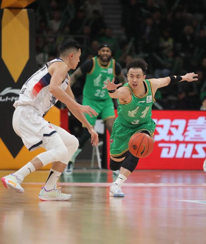 辽宁男篮主场惜败山东