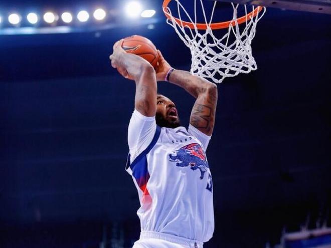 山东男篮挑战卫冕冠军，可有破敌之策？新外援首秀还要推迟