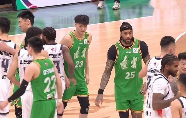 送辽宁三连败，山东男篮苦战获胜 高诗岩14+5抢断赵继伟 打出士气