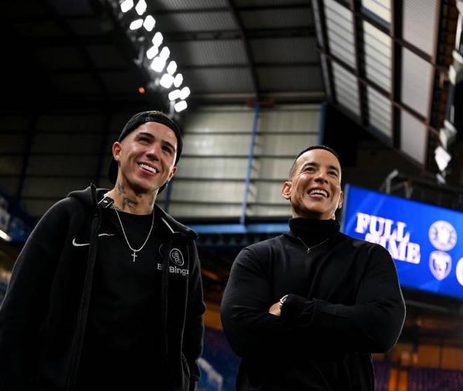 联动，恩佐邀请波多黎各歌手洋基老爹现场观看切尔西欧冠比赛