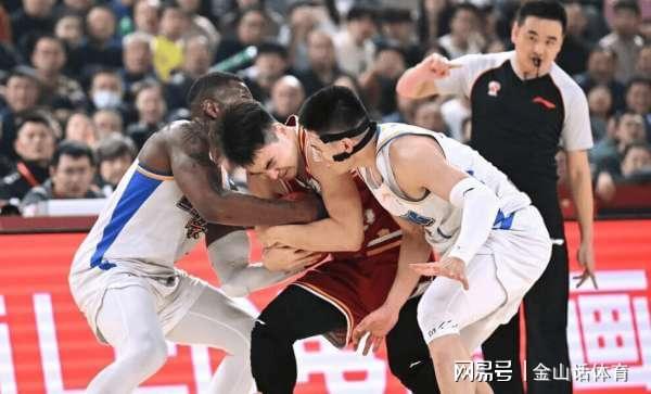 冲动是魔鬼！迪亚洛累计7T，再犯禁赛，付政浩:他常年高居犯规榜