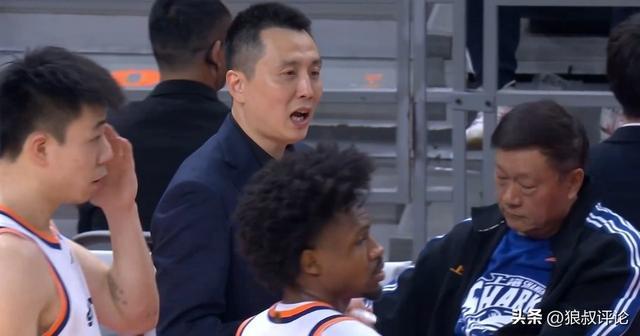 上海主帅：王哲林达成1万分里程碑非常难得 希望保持健康多打几年